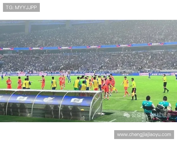 上海足球队的意识提升与发展探讨聚焦足球文化的传承与创新