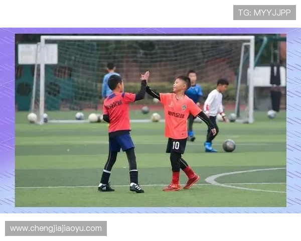 从小热爱足球的他们如何在绿茵场上追逐梦想成长为明星球员